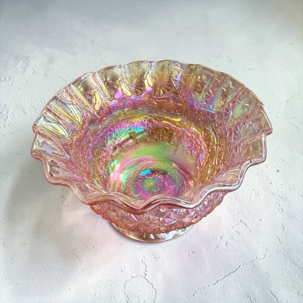 Vintage L.E. Smith Iridescent Pink Carnival Glass Bowl - Picture 2 of 9